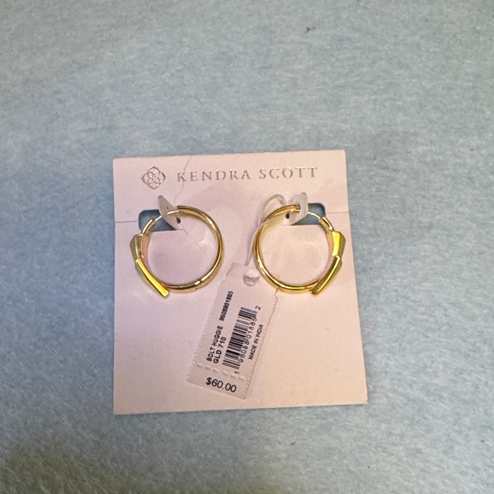 NWT Kendra Scott Bolt Huggie Earrings